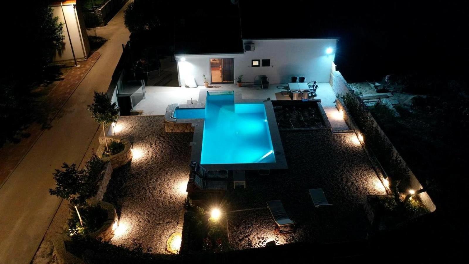Vacation House Lavanda New! Heated Pool Zadvarje Eksteriør bilde