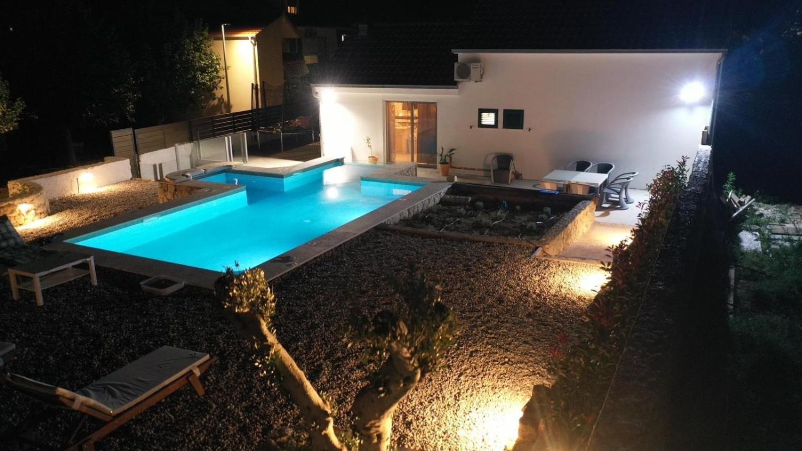 Vacation House Lavanda New! Heated Pool Zadvarje Eksteriør bilde